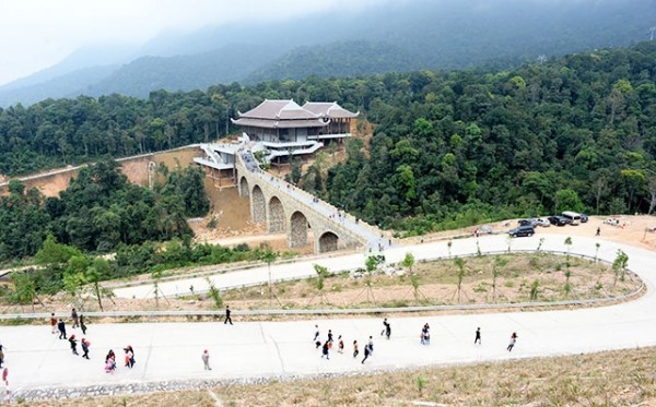 Chạm vào mây Tây Yên Tử