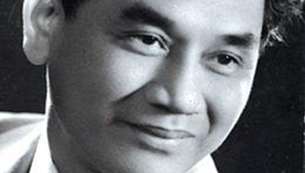 Nhà thơ Xuân Diệu: Thơ tình hay vì yêu thật, sống thật