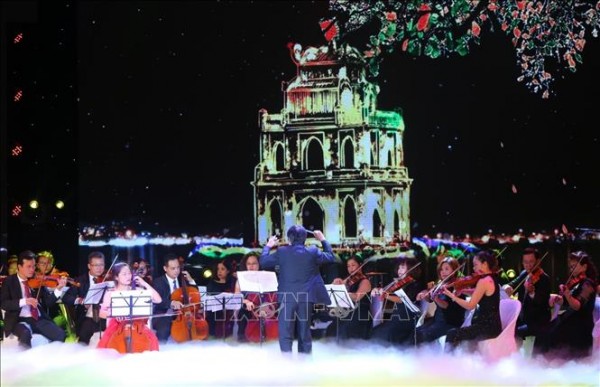 'Bản giao hưởng hòa bình' tôn vinh tinh thần yêu hòa bình của người Hà Nội