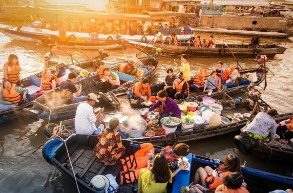 Chợ nổi: Không gian văn hóa đặc sắc của miền Tây Nam Bộ