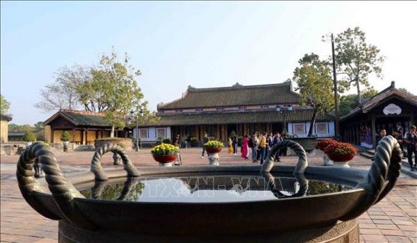 Những chiếc vạc đồng thời chúa Nguyễn là những báu vật quý giá