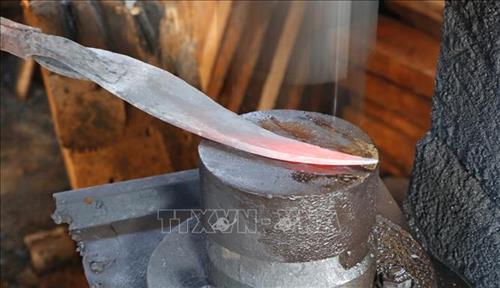 Phát triển nghề rèn truyền thống của đồng bào Mông ở huyện vùng cao Mù Cang Chải