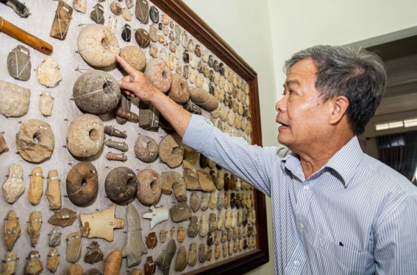 Người giữ hồn cổ vật đá thời tiền sử