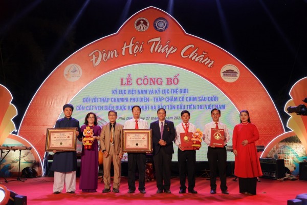 Tháp Chăm Phú Diên xác lập kỷ lục Việt Nam và thế giới