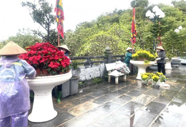 Công tác chỉnh trang tại đền Cửa Ông đang được khẩn trương hoàn thiện