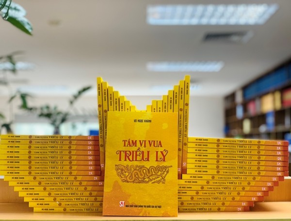 Cuốn sách “Tám vị vua triều Lý”.