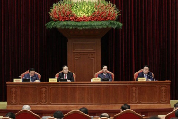 Các đồng chí chủ trì Hội nghị.