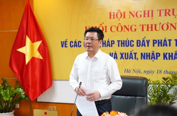 Tìm giải pháp thúc đẩy phát triển sản xuất kinh doanh và xuất, nhập khẩu