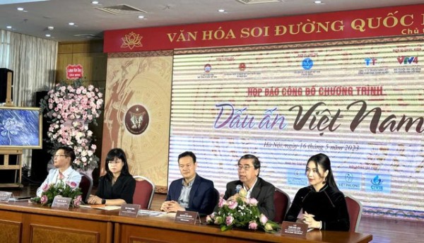 Chương trình ‘Dấu ấn Việt Nam’ tôn vinh ngôn ngữ và văn hóa Việt