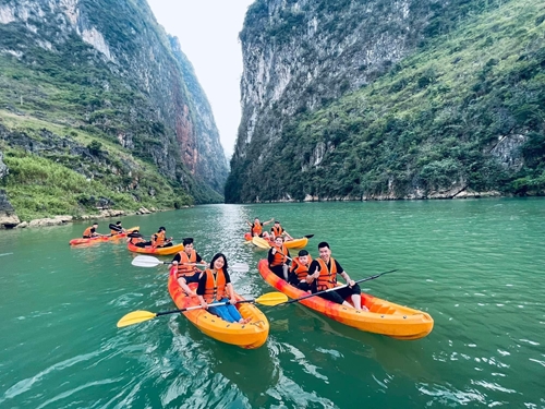 Hà Giang lên phương án thu phí thăm quan Công viên địa chất cao nguyên đá Đồng Văn