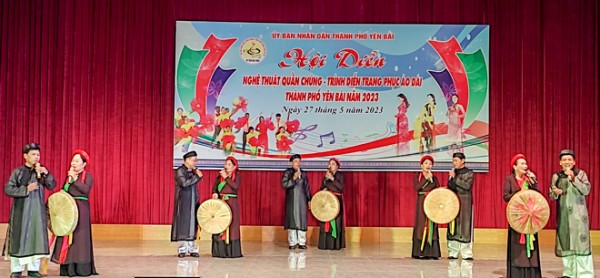 Hội diễn Nghệ thuật quần chúng - Trình diễn trang phục áo dài thành phố Yên Bái