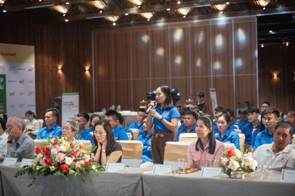 Nhiều bạn trẻ đã chia sẻ những kinh nghiệm khởi nghiệp từ nông nghiệp tại Tọa đàm "Thanh niên khởi nghiệp và nông nghiệp sinh thái" - Ảnh: VGP/MT