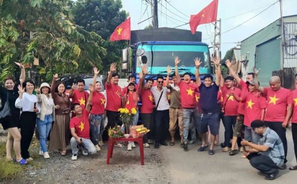Nhóm thiện nguyện phường Tân Đông Hiệp chung tay hướng về đồng bào miền Bắc ruột thịt