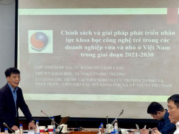CÔNG NGHỆ, NHÂN LỰC VÀ DOANH NGHIỆP, BA TRỤ CỘT HƯỚNG ĐẾN VĂN KIỆN ĐẠI HỘI ĐẢNG LẦN THỨ XIV