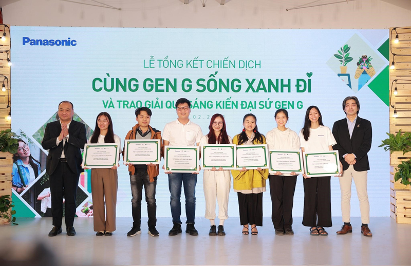 Top 8 sáng kiến được vinh danh và trao giải