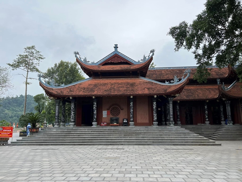 Đền Mẫu Đông Cuông, nơi hội tụ tín ngưỡng thờ Mẫu của người Việt (Ảnh: Thế Lượng)