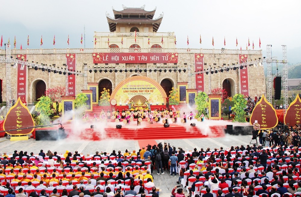 Toàn cảnh Chương trình khai mạc Lễ hội Tây Yên Tử và Tuần Văn hóa - Du lịch tỉnh Bắc Giang năm 2023.