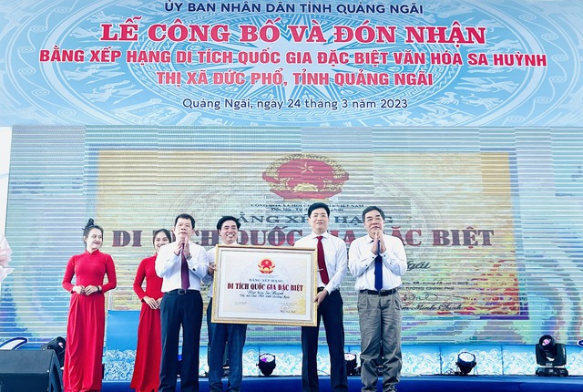 Quảng Ngãi đón nhận Bằng xếp hạng di tích quốc gia đặc biệt Văn hóa Sa Huỳnh - Ảnh: VGP/Lưu Hương