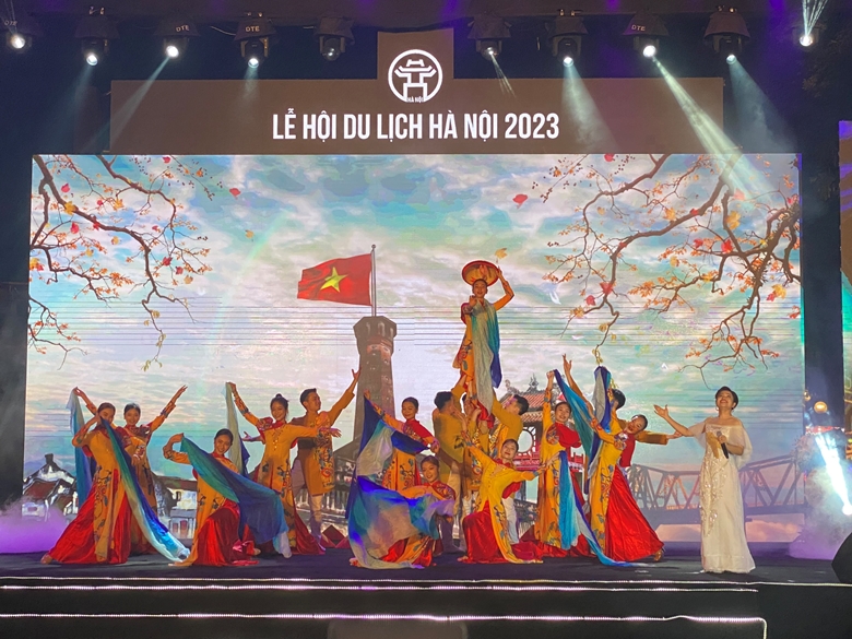 Chương trình nghệ thuật khai mạc Lễ hội du lịch Hà Nội 2023