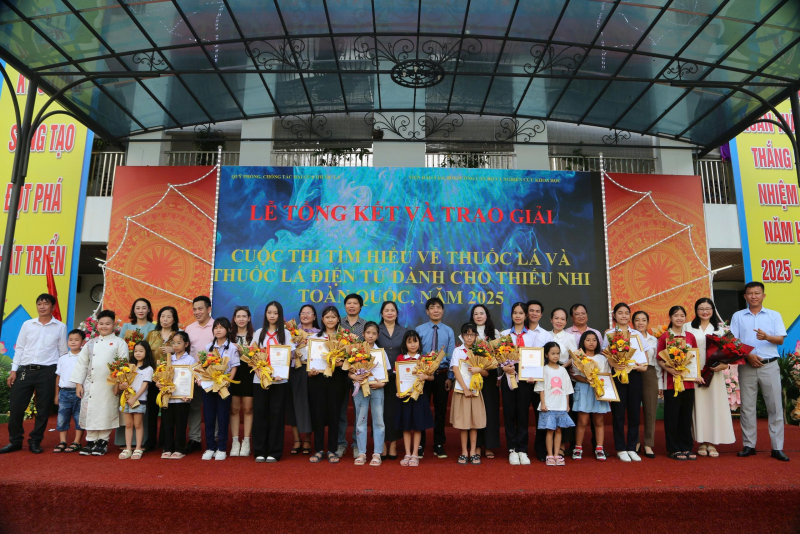 Trao giải 2 cuộc thi dành cho thiếu nhi toàn quốc năm 2025 về phòng, chống tác hại của thuốc lá và thuốc lá điện tử